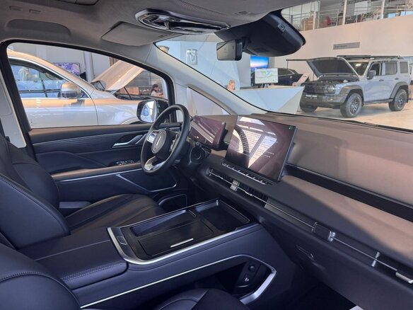 2026 Wey 80 Business Lounge 44.28 kWh, чёрный, 8799000 рублей - вид 6