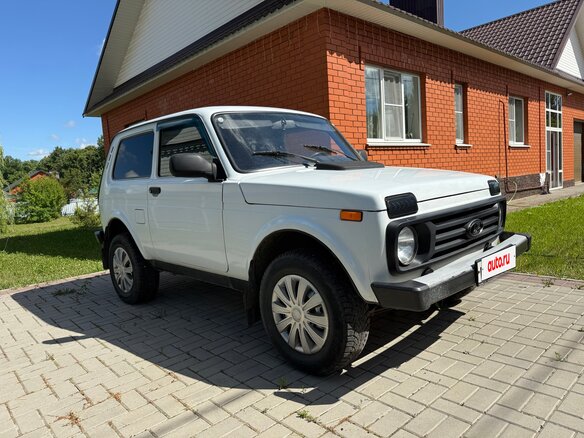 2016 Lada (ВАЗ) 2121 (4x4) I Рестайлинг, белый - вид 2