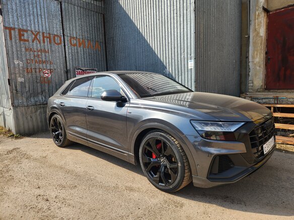 2019 Audi Q8 55 TFSI I (4M), серый, 6000000 рублей