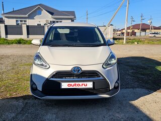 2018 Toyota Sienta II, белый, 1590000 рублей, вид 3