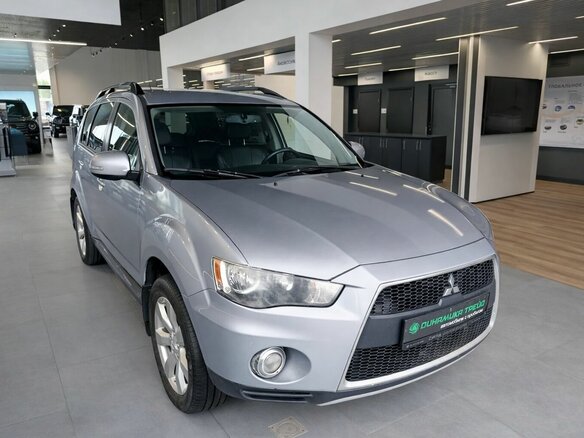 2012 Mitsubishi Outlander II Рестайлинг, серебристый, 749000 рублей