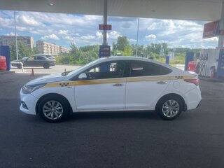 2017 Hyundai Solaris II, оранжевый, 525000 рублей, вид 5