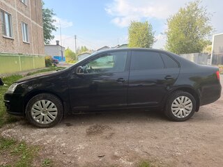 2010 Volkswagen Jetta V, чёрный, 580000 рублей, вид 3