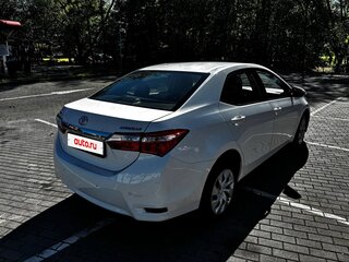 2014 Toyota Corolla XI (E160, E170, E180), белый, 1300000 рублей, вид 4