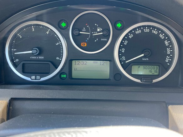 2008 Land Rover Discovery III, красный, 1250000 рублей - вид 11