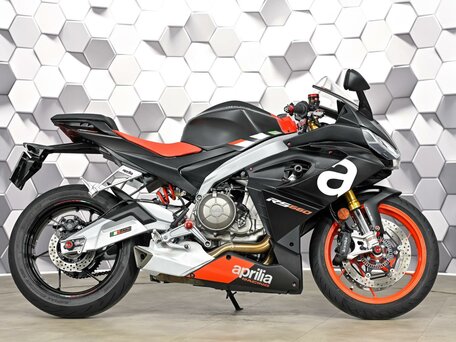 2021 Aprilia RS 660, чёрный, 999000 рублей, вид 3