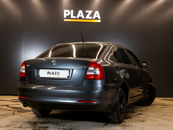 2011 Skoda Octavia II (A5) Рестайлинг, серый, 810000 рублей - вид 2