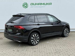 2017 Volkswagen Tiguan Allspace II, чёрный, 2400000 рублей, вид 5