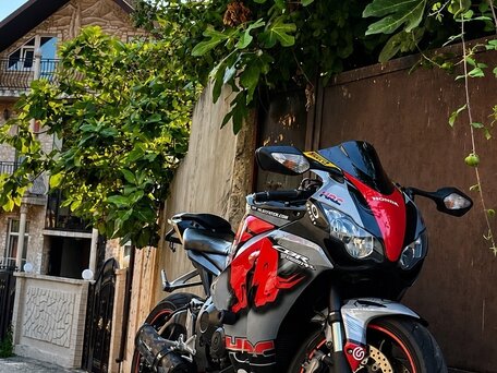 2009 Honda CBR 1000 RR/RA Fireblade, красный, 636000 рублей, вид 2