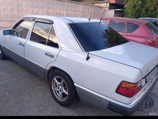 1991 Mercedes-Benz W124 200, голубой, 800000 рублей, вид 1