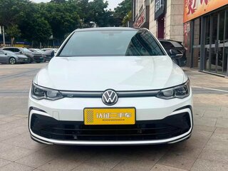 2023 Volkswagen Golf VIII, белый, 1880000 рублей, вид 2