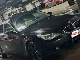2004 BMW 5 серии 525i V (E60/E61), чёрный, 700000 рублей, вид 2