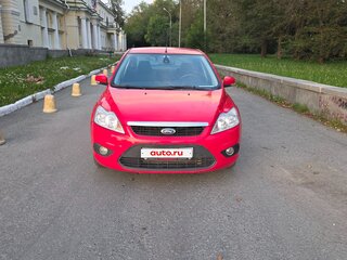 2010 Ford Focus II Рестайлинг, красный, 830000 рублей, вид 2