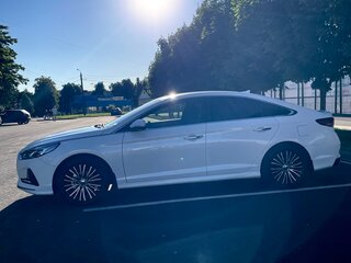 2017 Hyundai Sonata VII (LF) Рестайлинг, белый, 1800000 рублей, вид 4