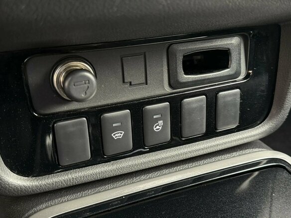 2018 Mitsubishi Outlander III Рестайлинг 2, белый, 1790000 рублей - вид 8