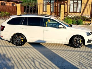 2018 Skoda Octavia III (A7) Рестайлинг, белый, 2499000 рублей, вид 2