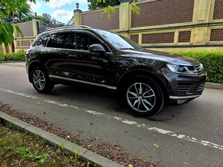 2016 Volkswagen Touareg II Рестайлинг, коричневый, 2400000 рублей, вид 5