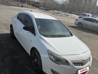 2010 Opel Astra J, белый, 560000 рублей, вид 1