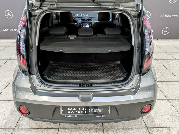 2018 Kia Soul II Рестайлинг, серебристый, 1595000 рублей - вид 9