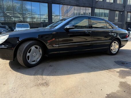 2001 Mercedes-Benz S-Класс 600 Long IV (W220), чёрный, 14385000 рублей, вид 1