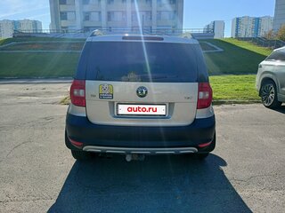 2013 Skoda Yeti I, серебристый, 625000 рублей, вид 3