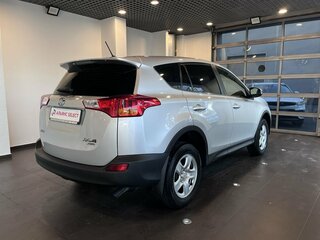 2015 Toyota RAV4 IV (XA40), серебристый, 2400000 рублей, вид 3