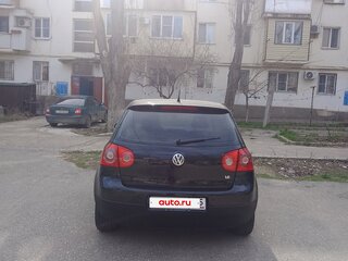 2006 Volkswagen Golf V, чёрный, 610000 рублей, вид 2
