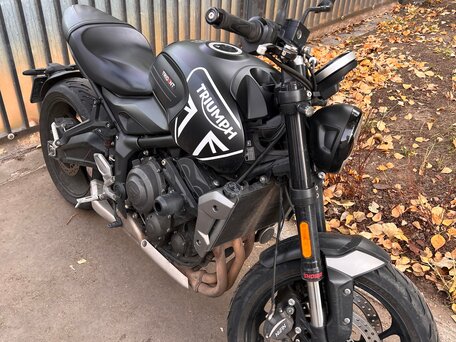 2021 Triumph Trident 660, чёрный, 700000 рублей, вид 4