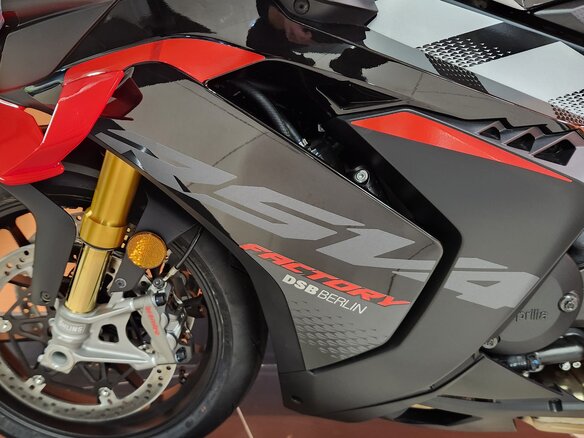 2025 Aprilia RSV4, чёрный, 2950000 рублей - вид 20
