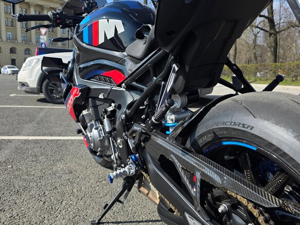 2023 BMW M 1000 R, чёрный, 2390000 рублей - вид 10