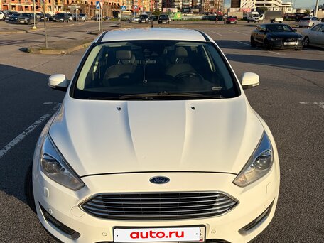 2017 Ford Focus III Рестайлинг, белый, 1290000 рублей, вид 1