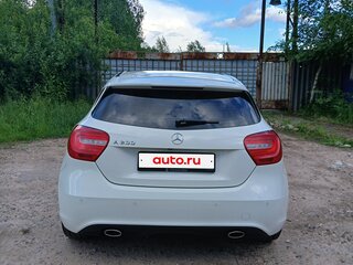 2014 Mercedes-Benz A-Класс 200 III (W176), белый, 1700000 рублей, вид 3