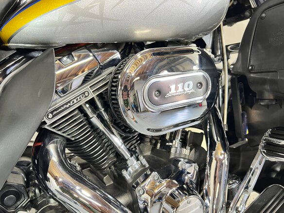 2012 Harley-Davidson Electra Glide, серебристый, 980000 рублей - вид 14