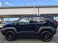 2026 Toyota Land Cruiser FJ, чёрный - вид 3