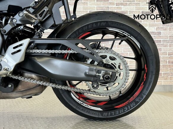 2022 Yamaha MT-09 (FZ-09), чёрный, 1040000 рублей - вид 16