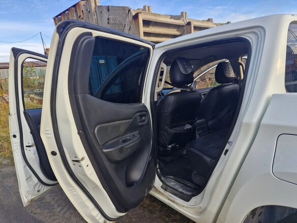 2019 Mitsubishi L200 V Рестайлинг, белый, 1350000 рублей - вид 11