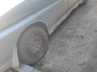 1998 Nissan Liberty, серебристый, 150000 рублей, вид 3