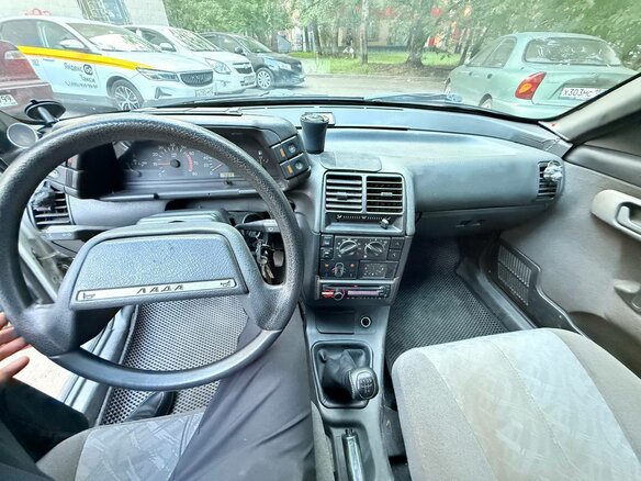 2004 Lada (ВАЗ) 2112, серебристый, 240000 рублей - вид 6