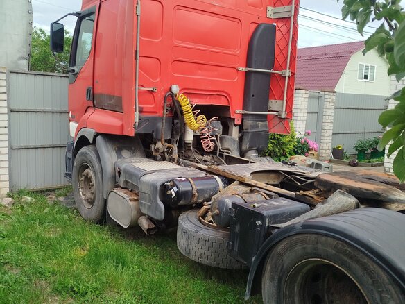 2003 Renault Premium, красный, 750000 рублей - вид 3
