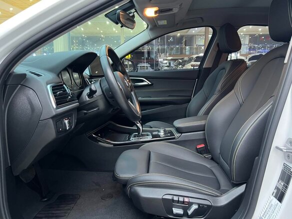 2022 BMW 1 серии 120i III (F52) Рестайлинг, белый, 1615000 рублей - вид 11