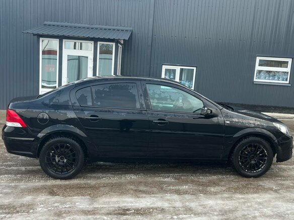 2008 Opel Astra H Рестайлинг, чёрный, 340000 рублей - вид 3
