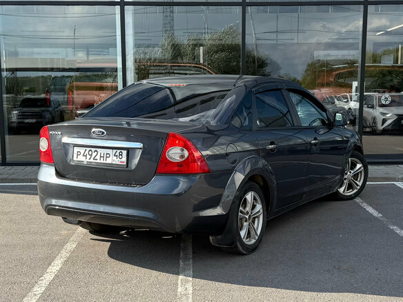 2008 Ford Focus II Рестайлинг, серый, 385000 рублей - вид 2