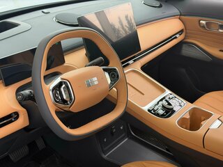 2026 Geely EX5 Гибрид EM-R, чёрный, 3829990 рублей, вид 2