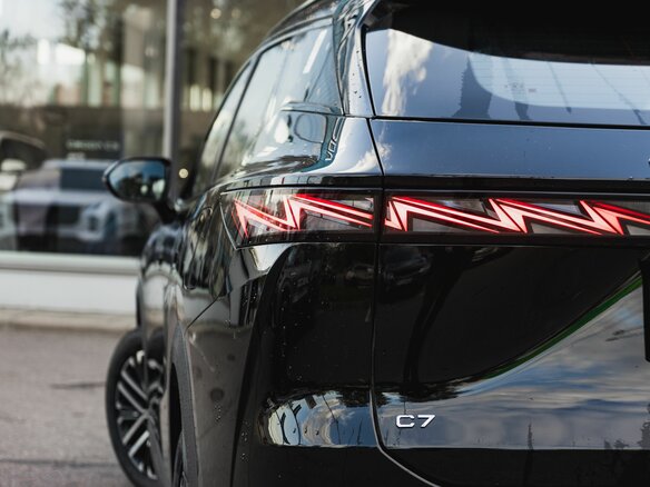2025 Omoda C7, чёрный, 2909900 рублей - вид 7