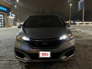 2018 Honda Fit III Рестайлинг, серебристый, 1250000 рублей, вид 1