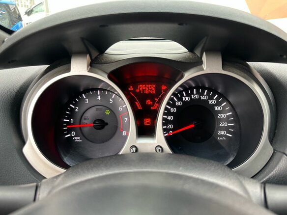 2012 Nissan Juke I, коричневый, 1150000 рублей - вид 9