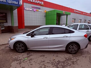 2018 Chevrolet Cruze II, серебристый, 1060000 рублей, вид 3