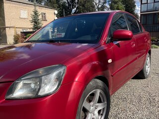 2011 Kia Rio II Рестайлинг, красный, 450000 рублей, вид 1