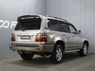 2002 Toyota Land Cruiser 100 Series Рестайлинг 1, серебристый, 1650000 рублей, вид 2