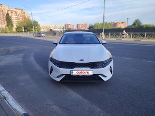 2021 Kia K5 III, жёлтый, 1380000 рублей, вид 2